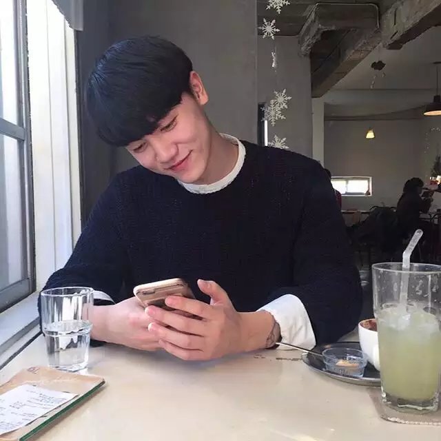 廖桦宽伦