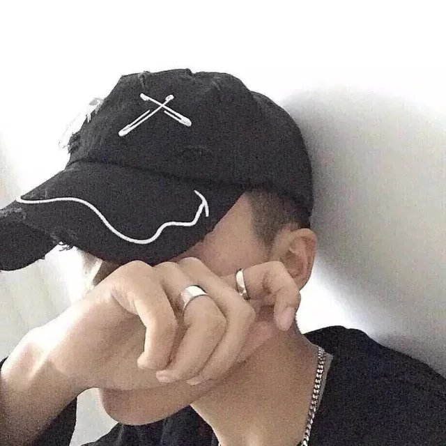 溥东翠君